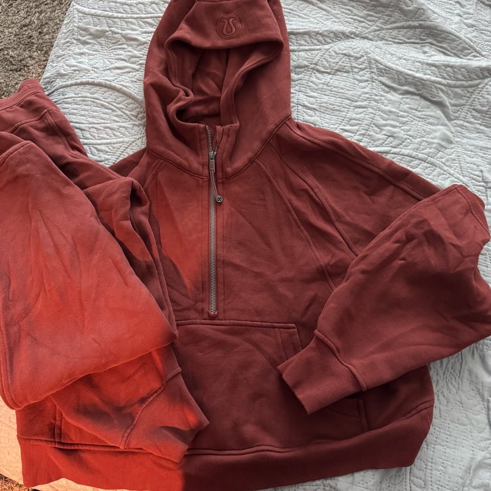 Need gone! Lululemon Rust Scuba Set Small